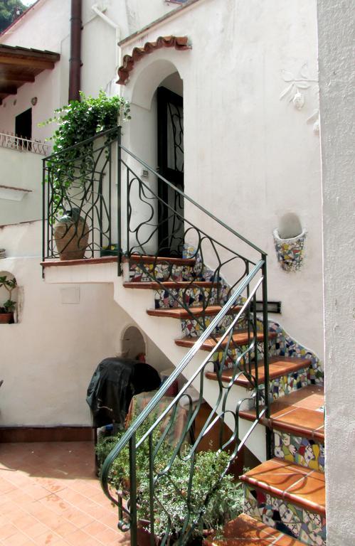 Flora Hotel Атрани Екстериор снимка